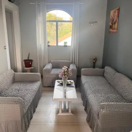 Thimioshouse קאבוס